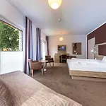 Zur Ostsee Hotel 4*