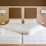 Zur Ostsee 4*