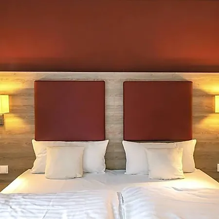 호텔 Zur Ostsee 4*