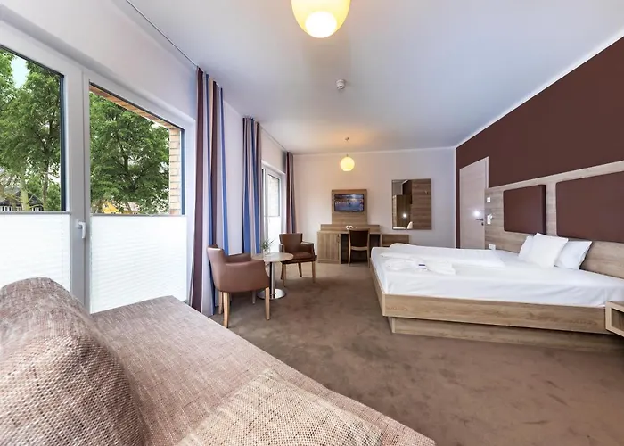 Zur Ostsee ホテル 4*